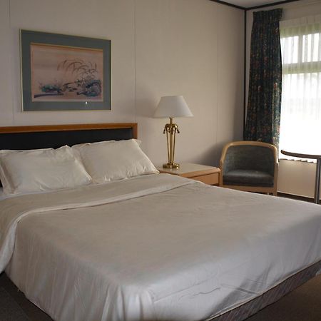 Kc'S Country Inn Vars Εξωτερικό φωτογραφία